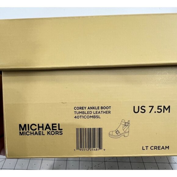 Michael Kors Corey Cutout Ankle Boots Tumbled Leather Natural Cream Sz. 7.5 - Picture 4 of 11